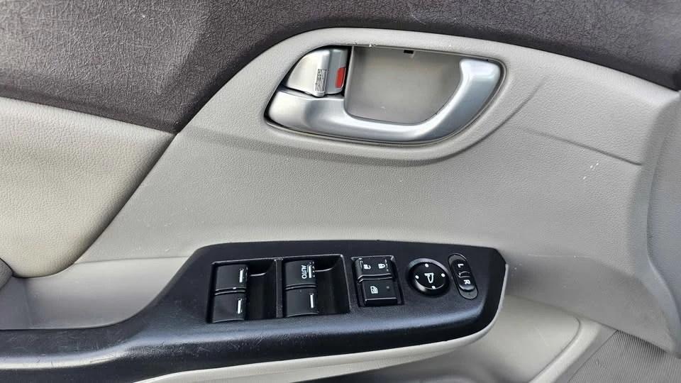 2012 Honda Civic 9th Gen - Image 8 of 13