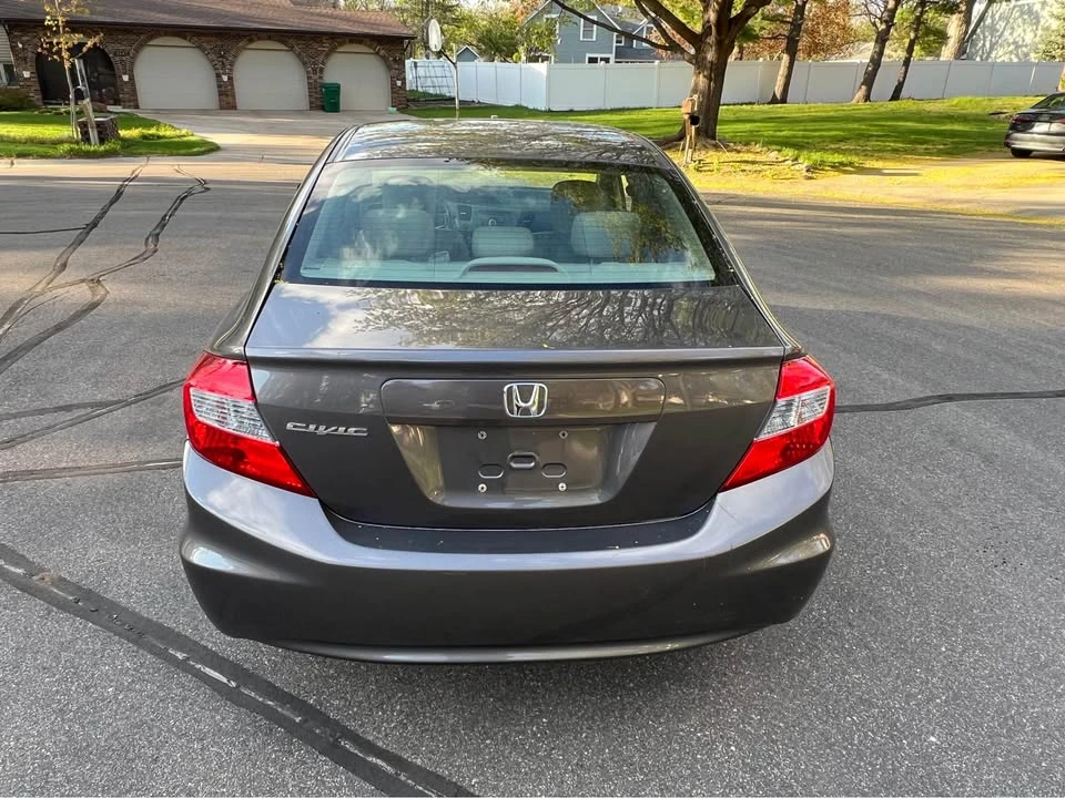 2012 Honda Civic 9th Gen - Image 4 of 17