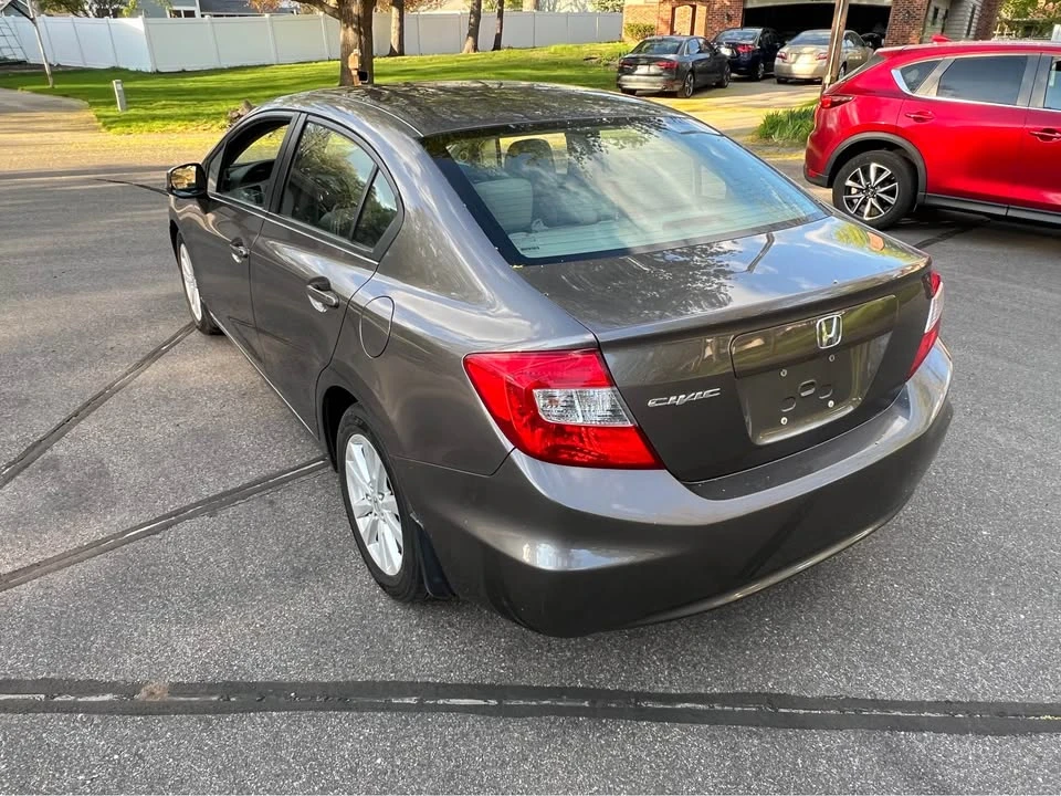 2012 Honda Civic 9th Gen - Image 2 of 17