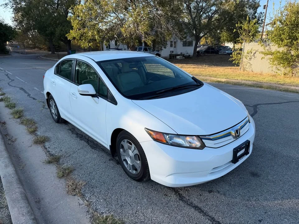 2012 Honda Civic 9th Gen - Image 2 of 9