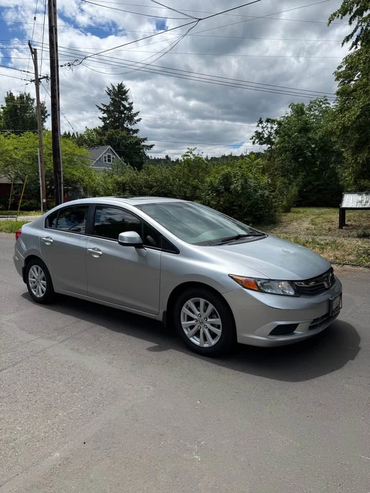 2012 Honda Civic 9th Gen - Image 2 of 13