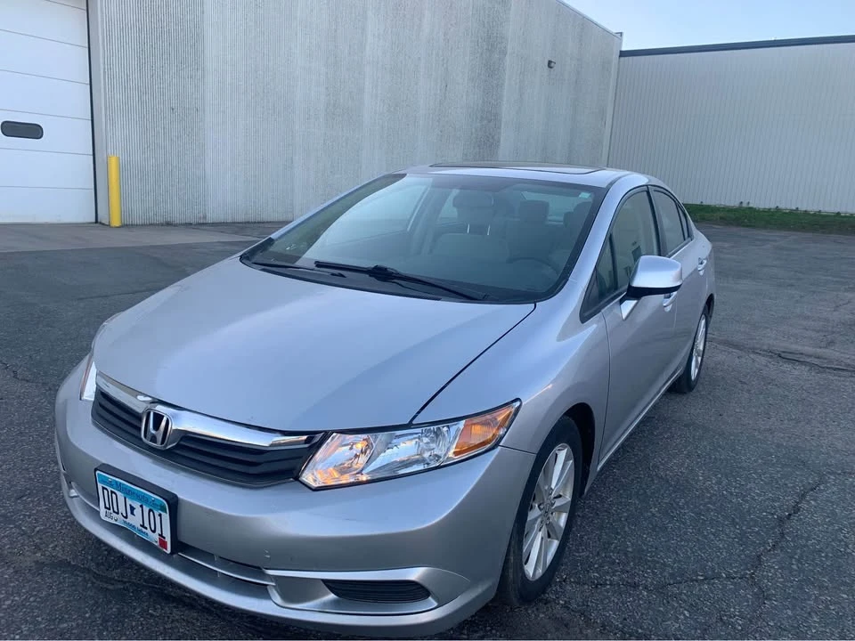2012 Honda Civic 9th Gen - Image 4 of 12