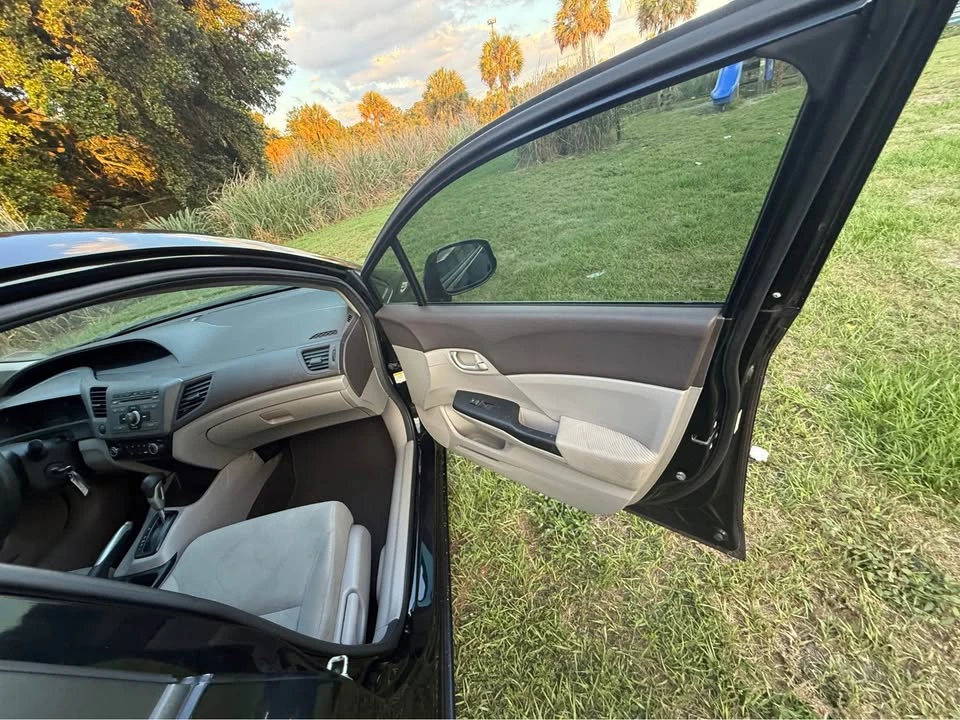 2012 Honda Civic 9th Gen - Image 7 of 16