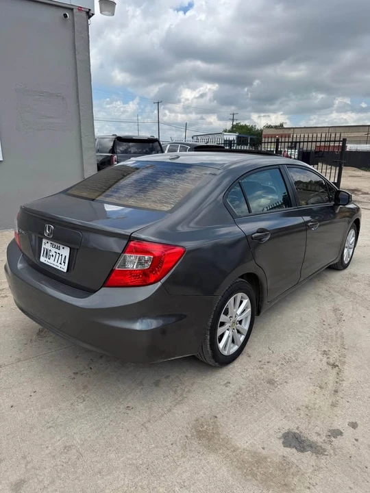 2012 Honda Civic 9th Gen - Image 5 of 14