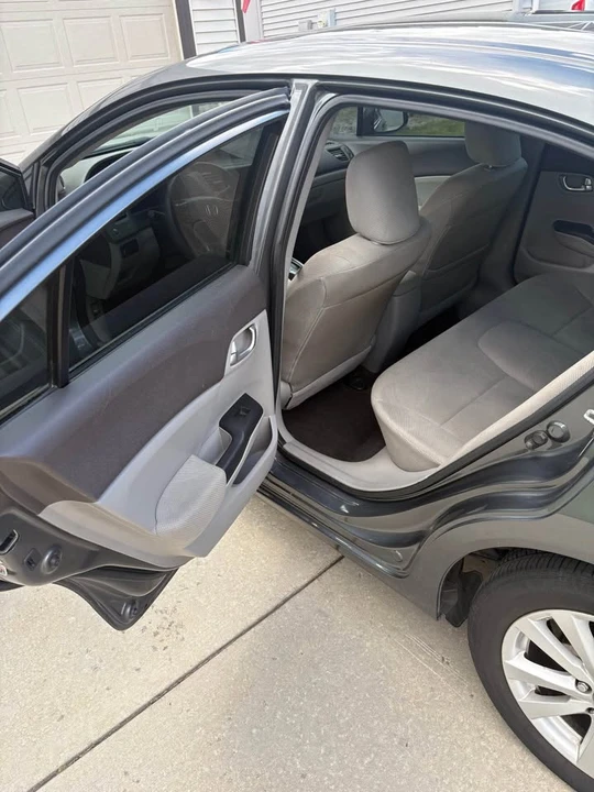 2012 Honda Civic 9th Gen - Image 14 of 18