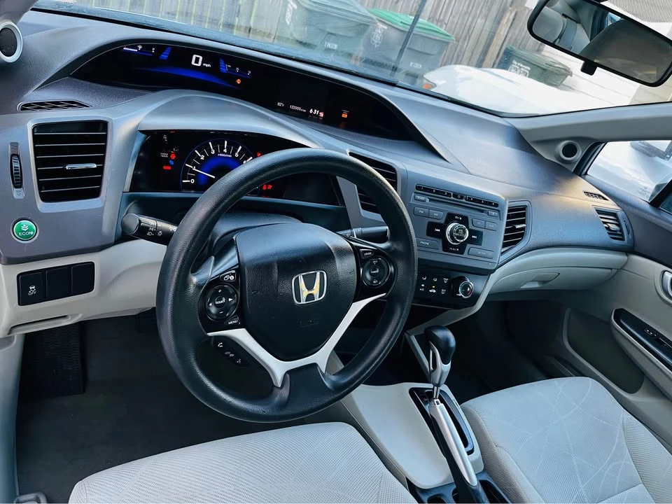 2012 Honda Civic 9th Gen - Image 4 of 8