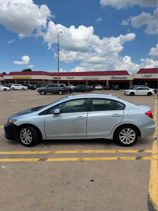2012 Honda Civic 9th Gen - Image 7 of 16