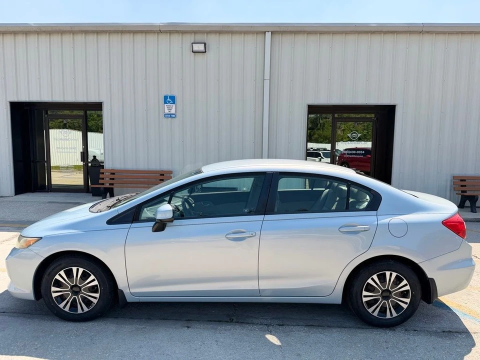 2012 Honda Civic 9th Gen - Image 2 of 29
