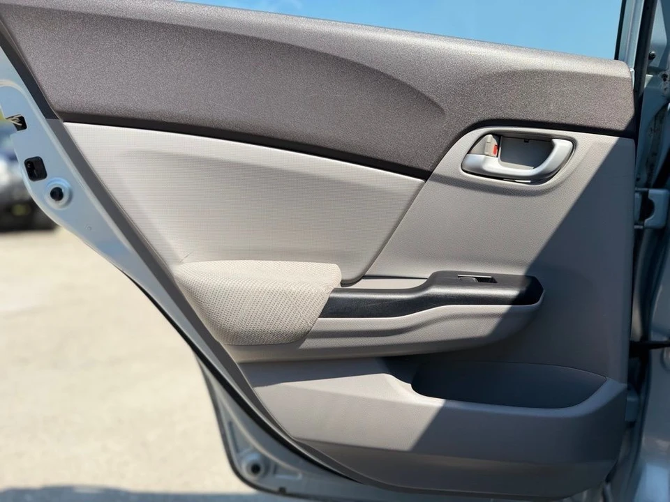 2012 Honda Civic 9th Gen - Image 19 of 29