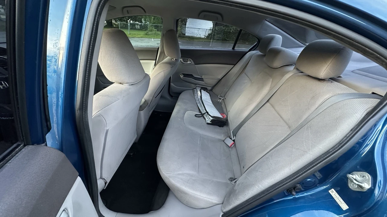 2012 Honda Civic 9th Gen - Image 10 of 13