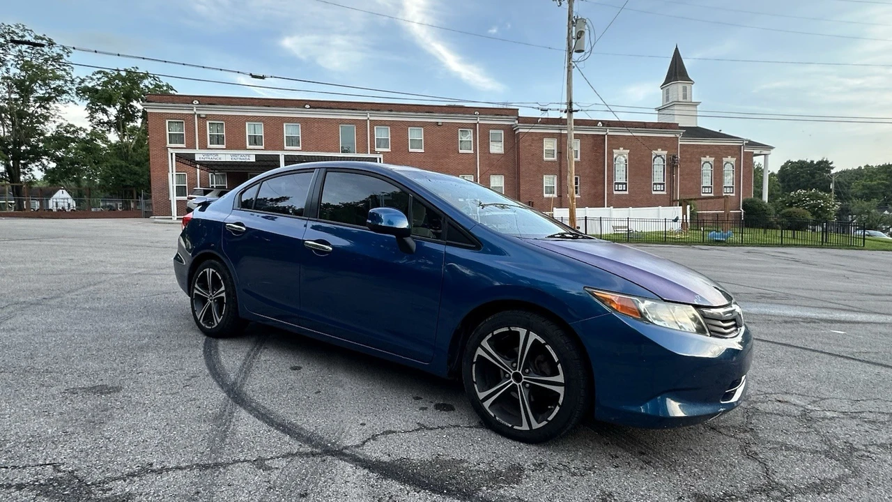 2012 Honda Civic 9th Gen - Image 3 of 13