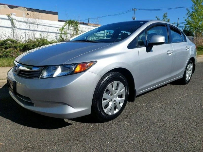 2012 Honda Civic 9th Gen - Image 2 of 12