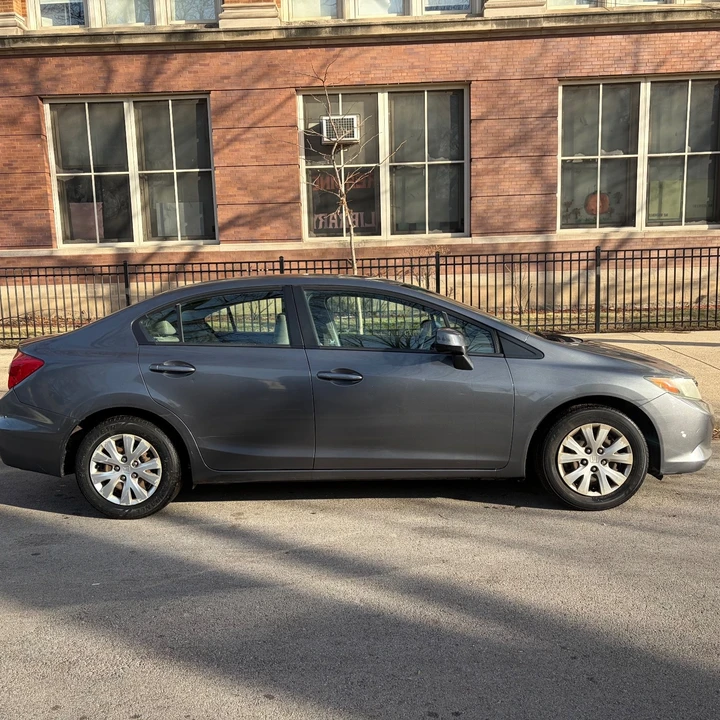 2012 Honda Civic 9th Gen - Image 4 of 12