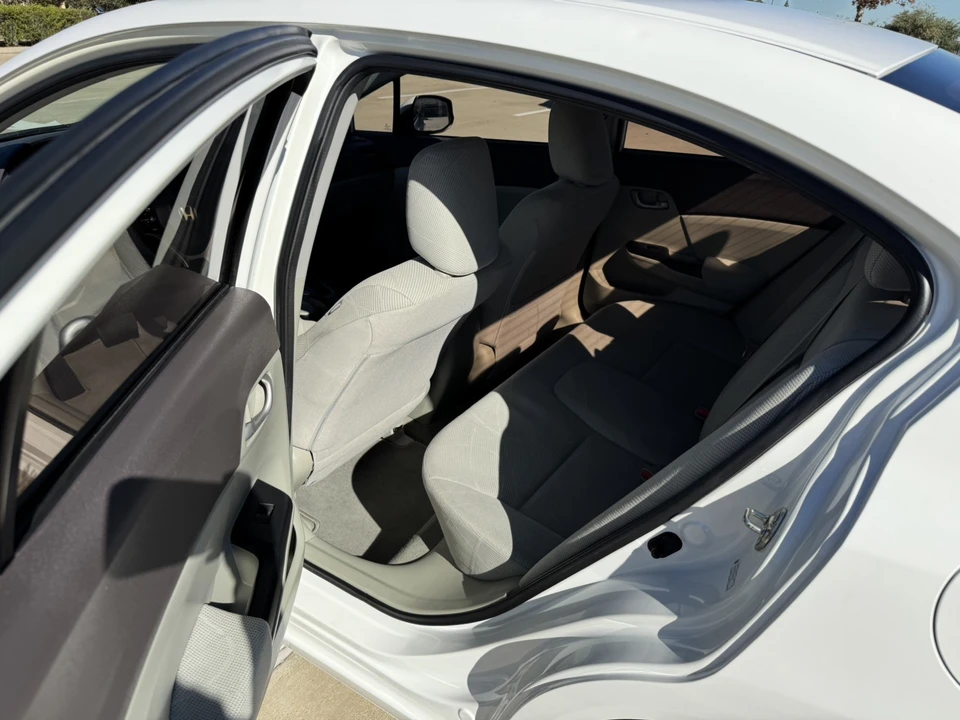2012 Honda Civic 9th Gen - Image 3 of 30