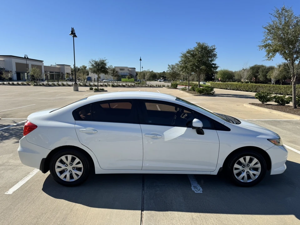 2012 Honda Civic 9th Gen - Image 21 of 30