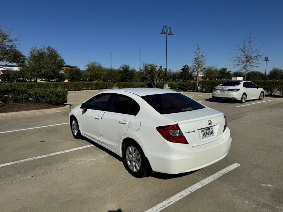 2012 Honda Civic 9th Gen - Image 5 of 30