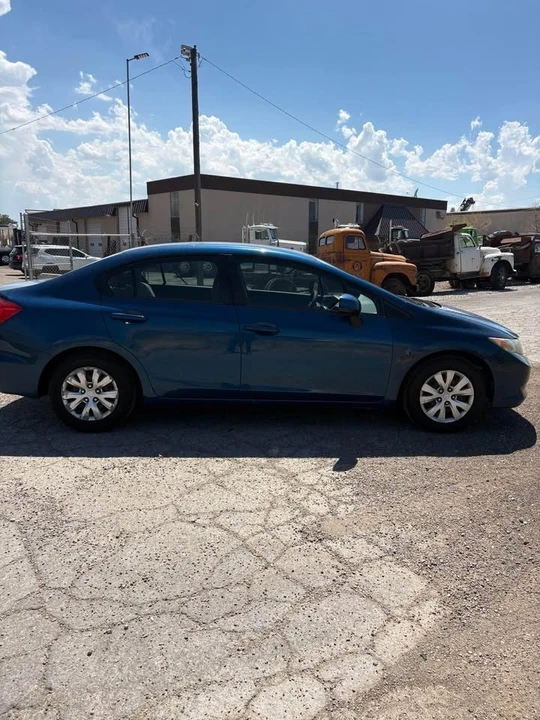 2012 Honda Civic 9th Gen - Image 4 of 12