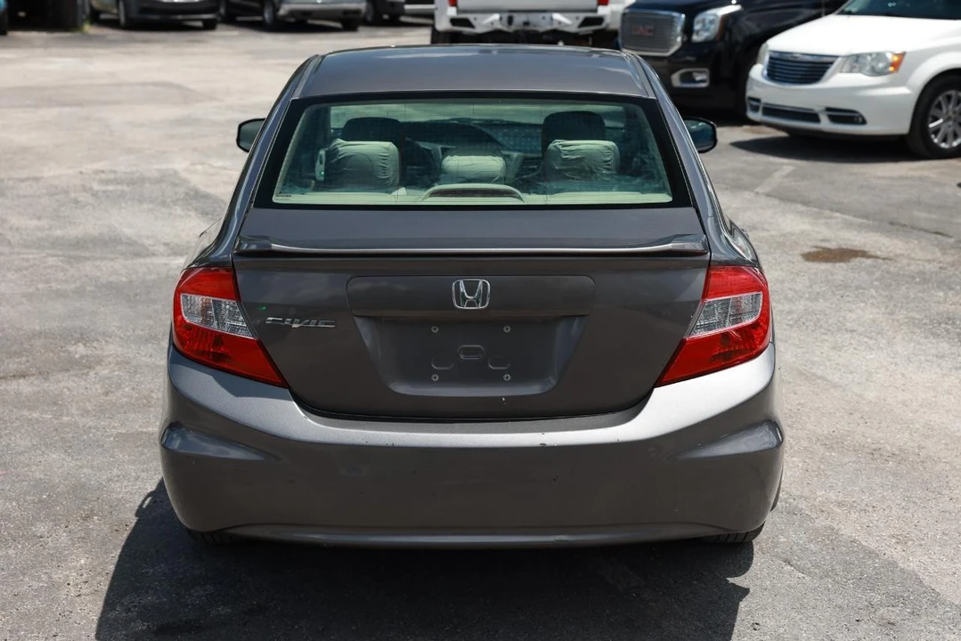 2012 Honda Civic 9th Gen - Image 9 of 31