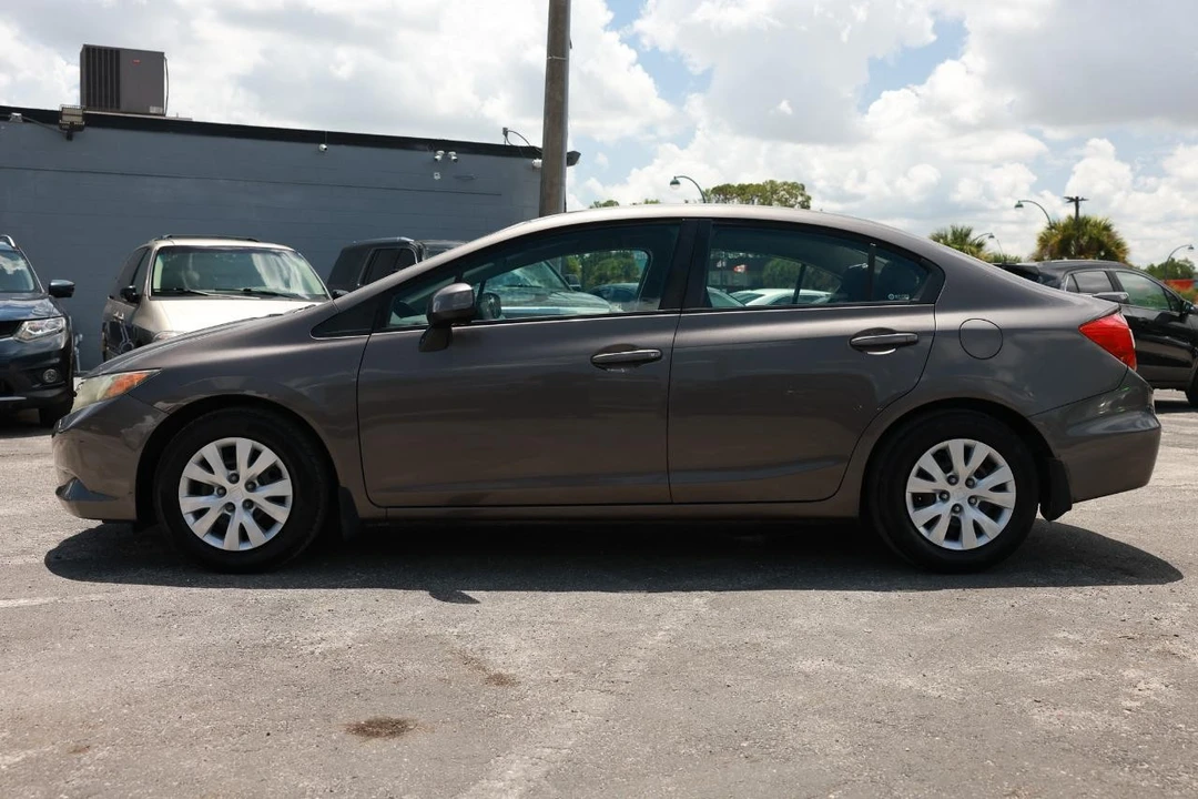 2012 Honda Civic 9th Gen - Image 3 of 31