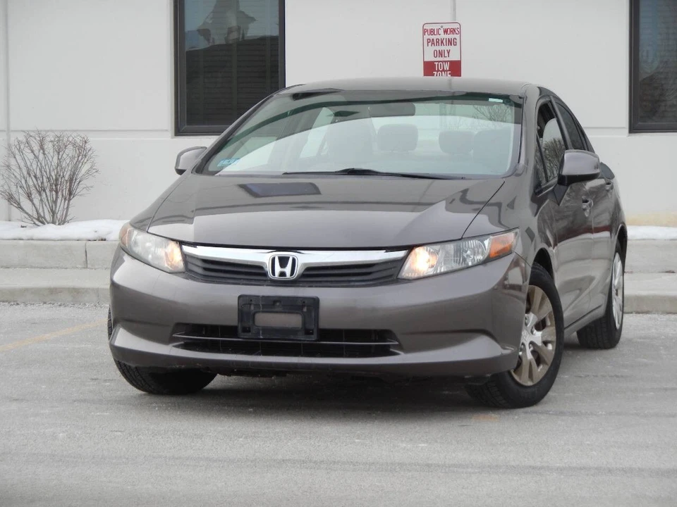 2012 Honda Civic 9th Gen - Image 3 of 12