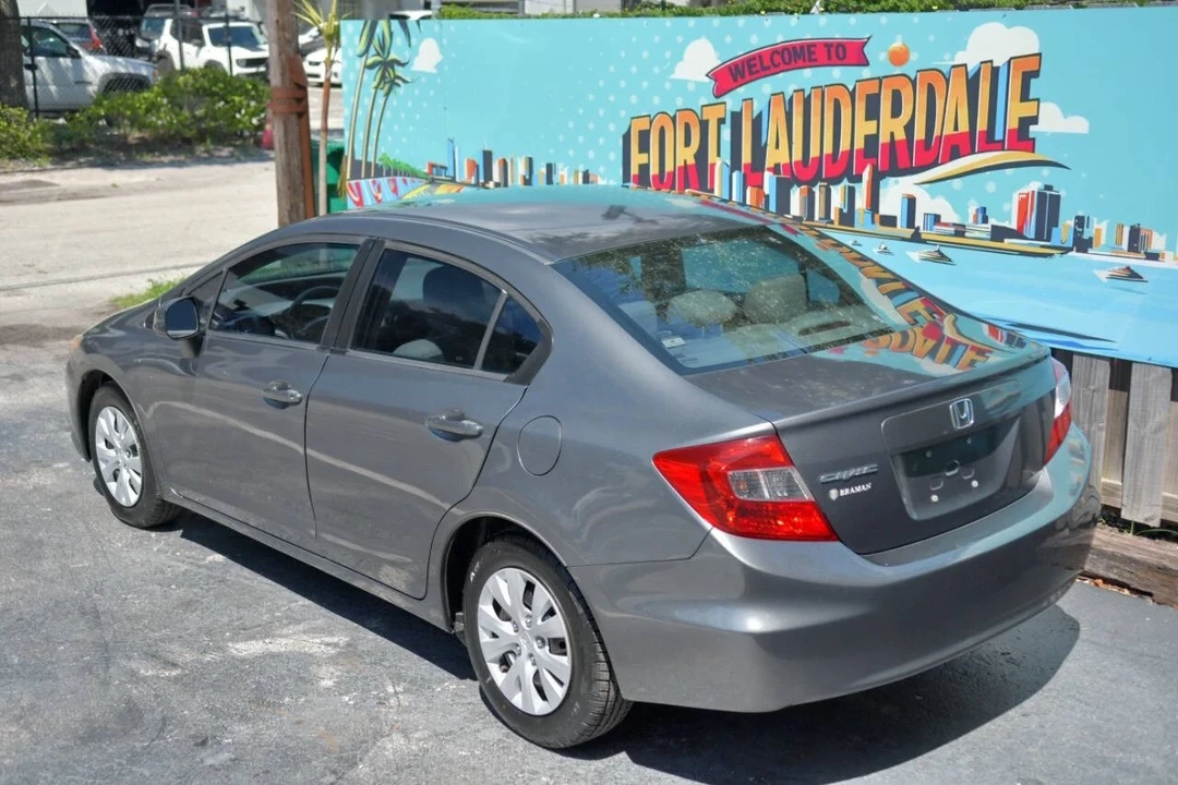 2012 Honda Civic 9th Gen - Image 6 of 12