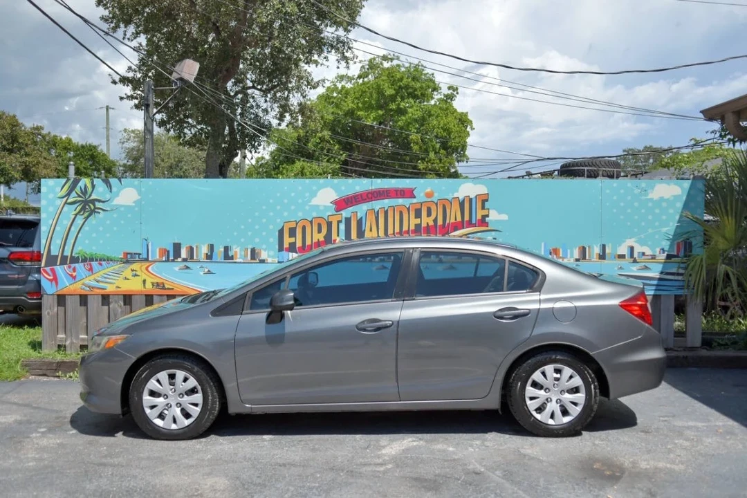 2012 Honda Civic 9th Gen - Image 5 of 12