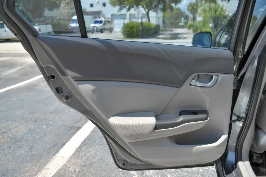 2012 Honda Civic 9th Gen - Image 11 of 12