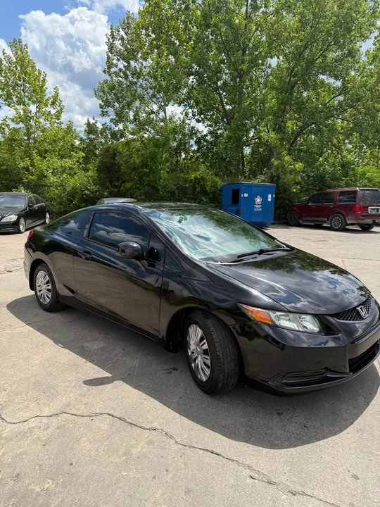 2012 Honda Civic 9th Gen - Image 2 of 8