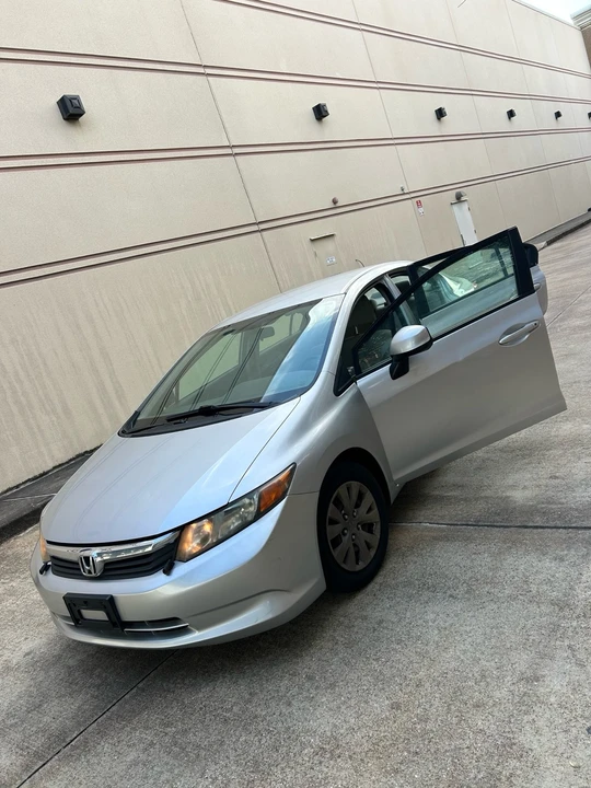 2012 Honda Civic 9th Gen - Image 2 of 21