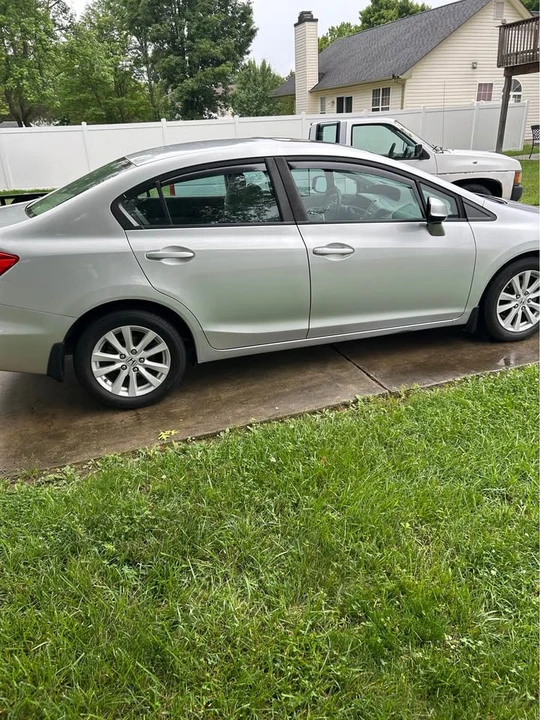 2012 Honda Civic 9th Gen - Image 2 of 8