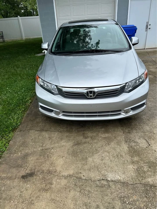 2012 Honda Civic 9th Gen - Image 3 of 8