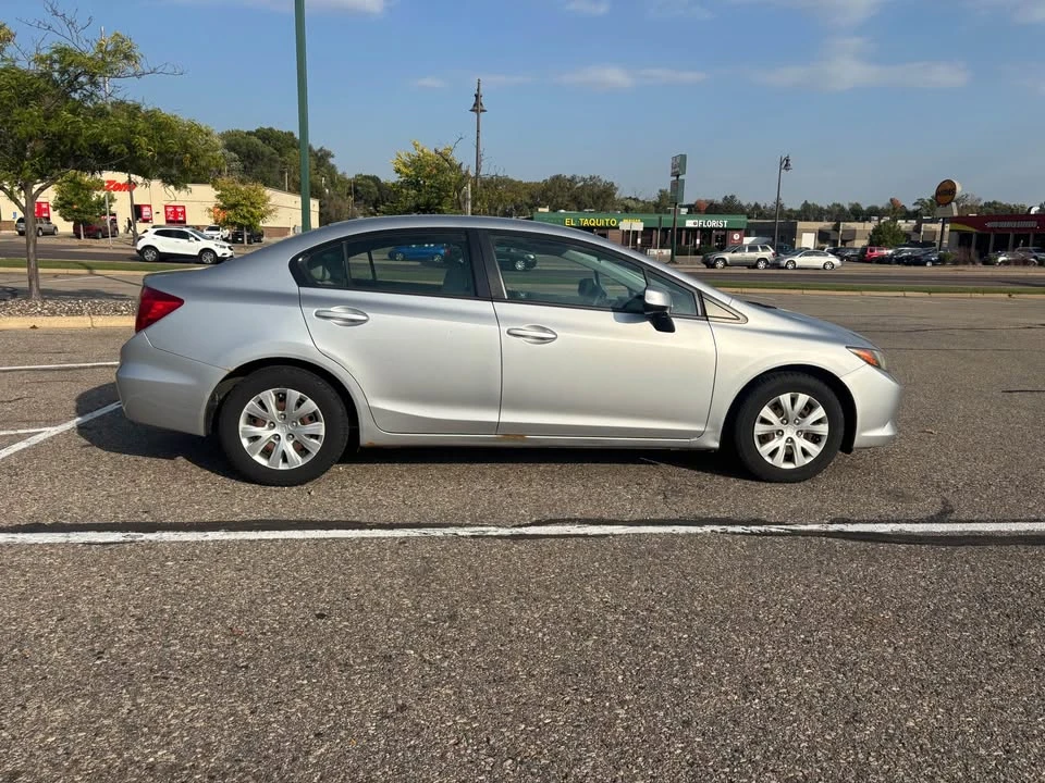 2012 Honda Civic 9th Gen - Image 5 of 9