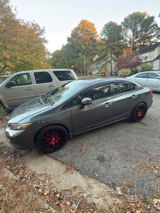 2012 Honda Civic 9th Gen - Image 2 of 10