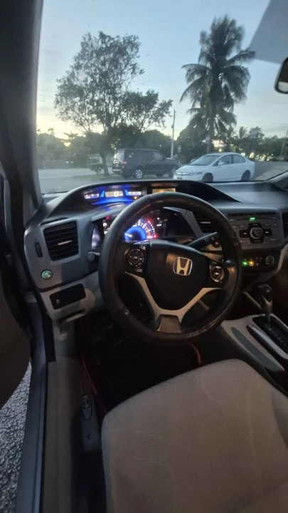2012 Honda Civic 9th Gen - Image 5 of 9