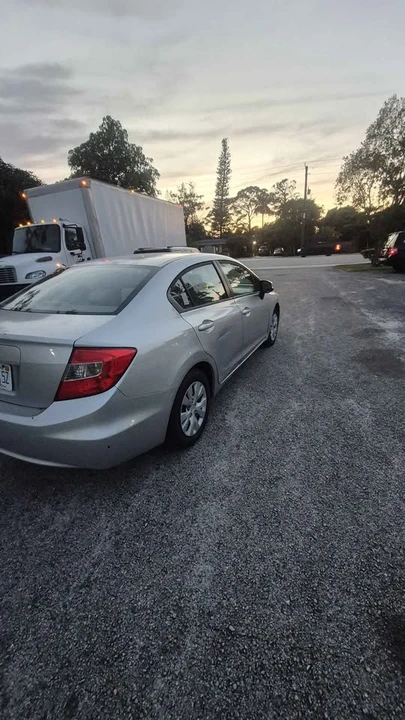 2012 Honda Civic 9th Gen - Image 3 of 9