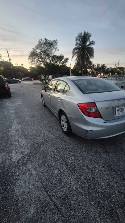 2012 Honda Civic 9th Gen - Image 4 of 9