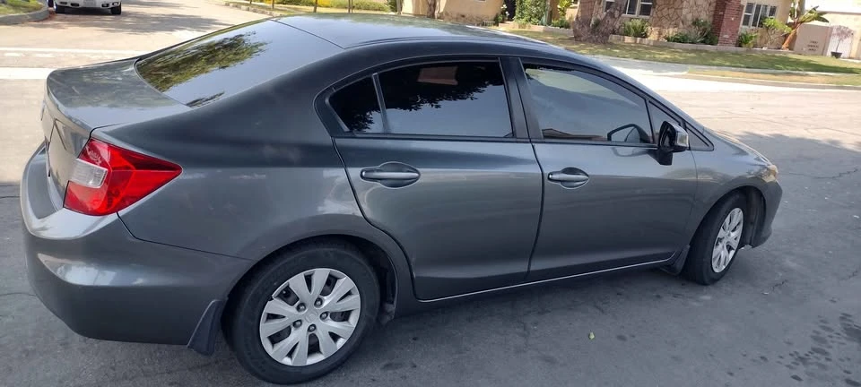 2012 Honda Civic 9th Gen - Image 2 of 8