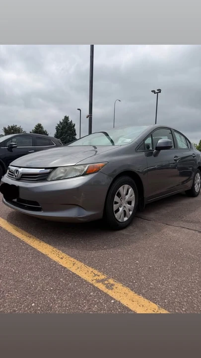 2012 Honda Civic 9th Gen - Image 2 of 4