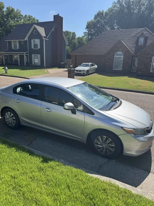 2012 Honda Civic 9th Gen - Image 3 of 12