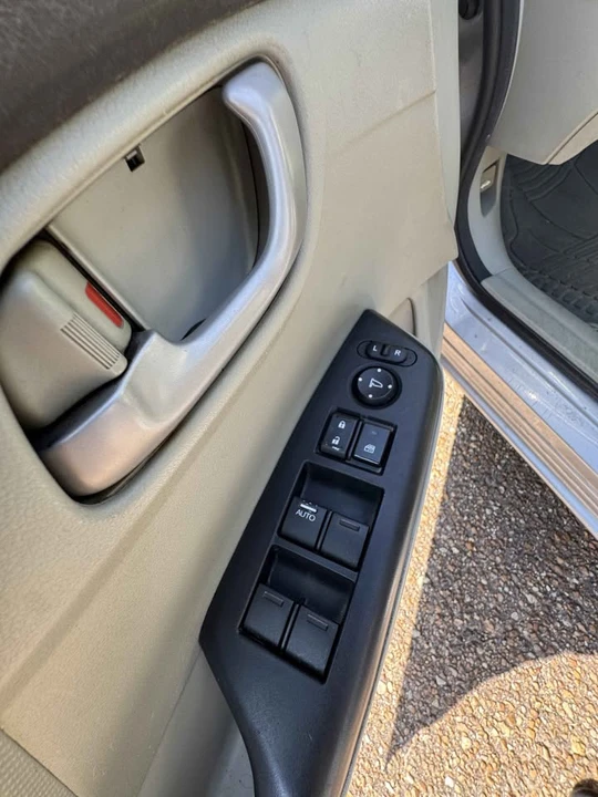2012 Honda Civic 9th Gen - Image 7 of 12
