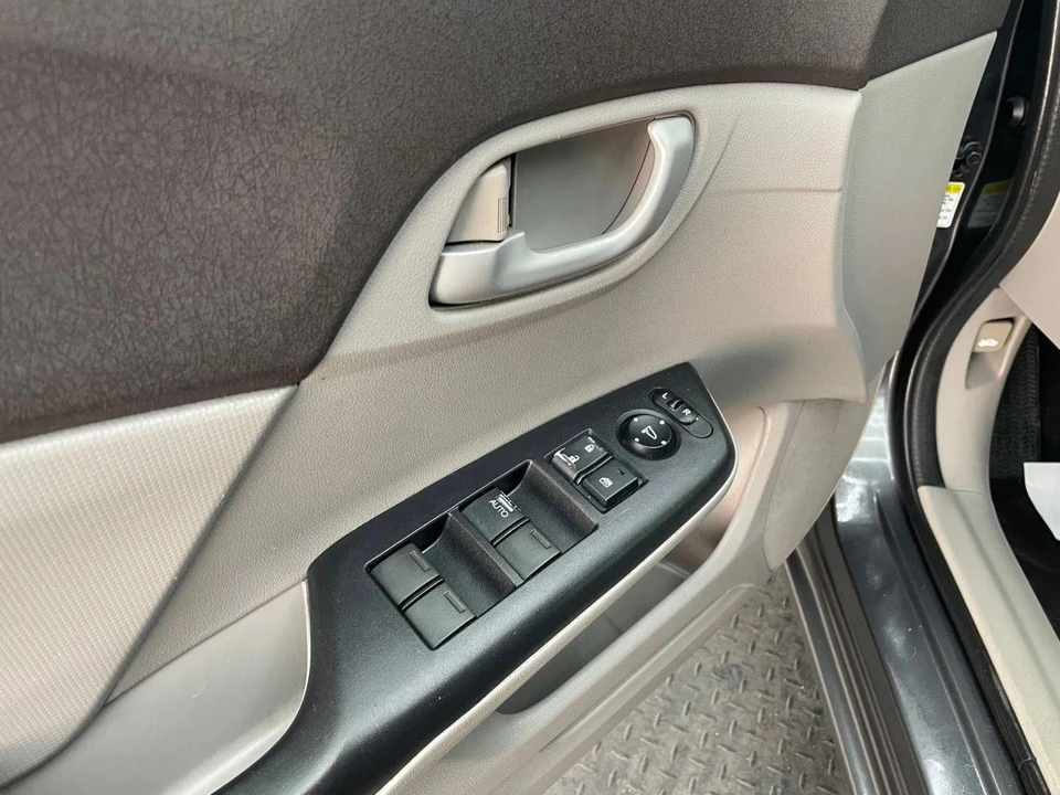 2012 Honda Civic 9th Gen - Image 13 of 21