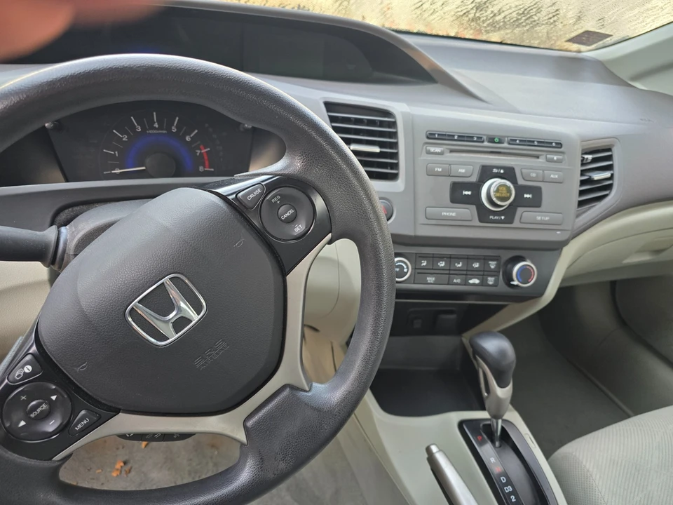 2012 Honda Civic 9th Gen - Image 16 of 18
