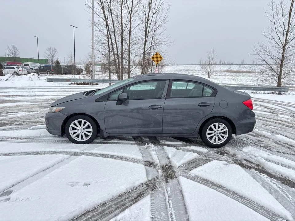 2012 Honda Civic 9th Gen - Image 2 of 12