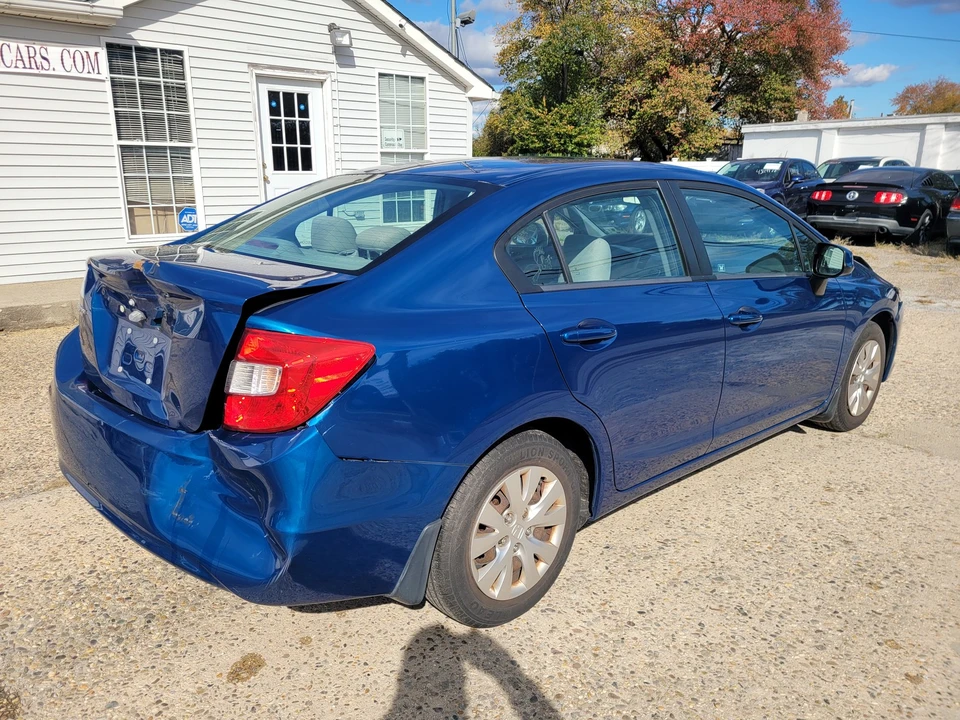 2012 Honda Civic 9th Gen - Image 5 of 31