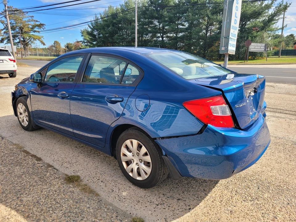 2012 Honda Civic 9th Gen - Image 3 of 31