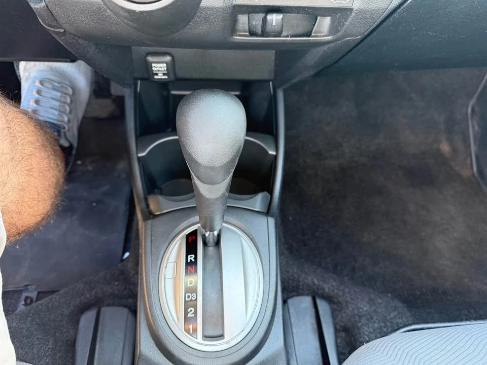 2012 Honda Fit - Image 11 of 20