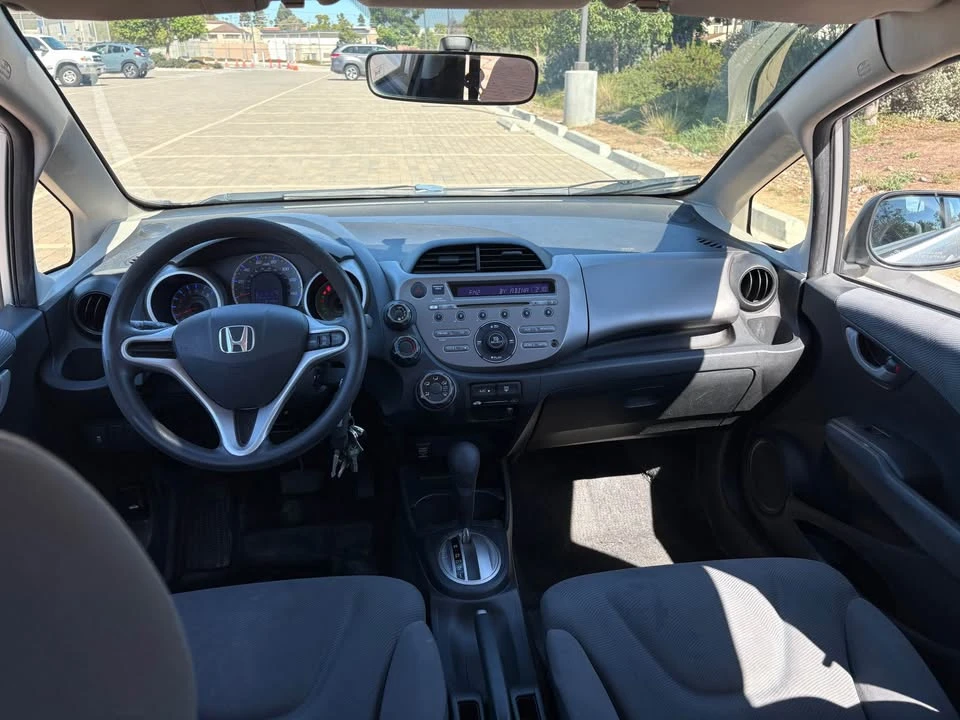2012 Honda Fit - Image 6 of 10