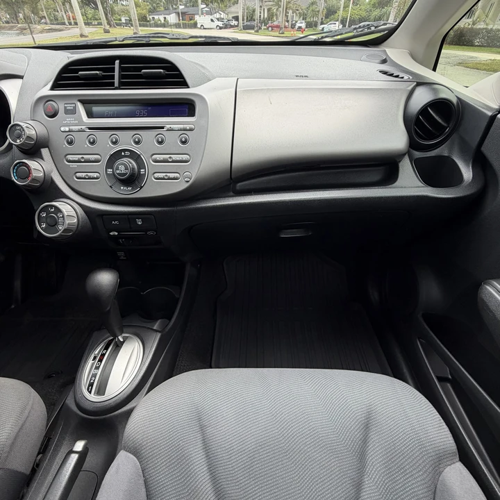 2012 Honda Fit - Image 29 of 31