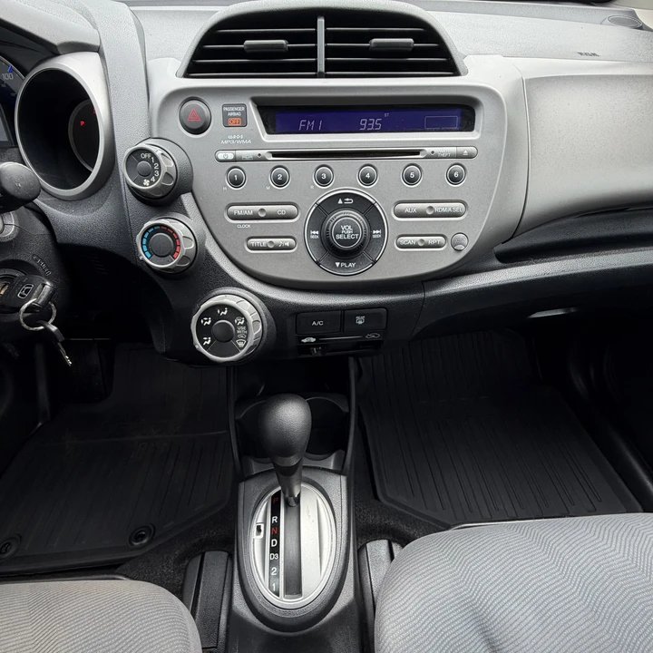 2012 Honda Fit - Image 28 of 31