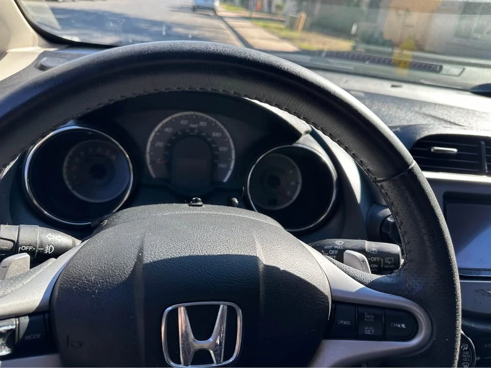 2012 Honda Fit - Image 3 of 10
